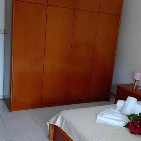 アパート Lectras House